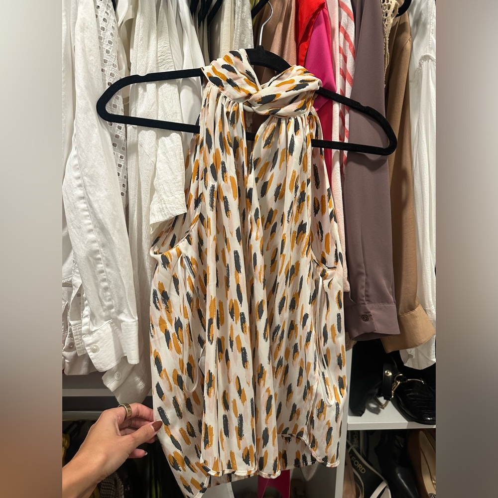 Banana Republic silky top Neck tie size s